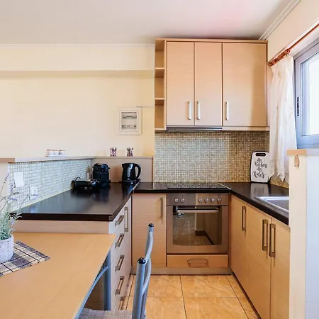 Cozy Cental Retreats With Balconies アパート