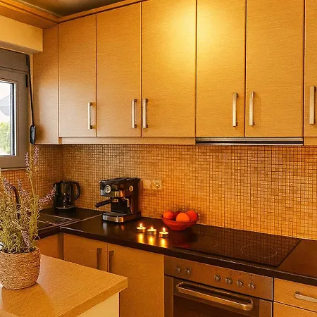 Cozy Cental Retreats With Balconies