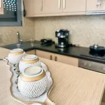 Cozy Cental Retreats With Balconies * Φιλιατρά