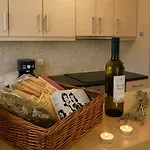 Διαμέρισμα Cozy Cental Retreats With Balconies *