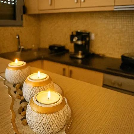 Апартаменты Cozy Cental Retreats With Balconies Филиатра