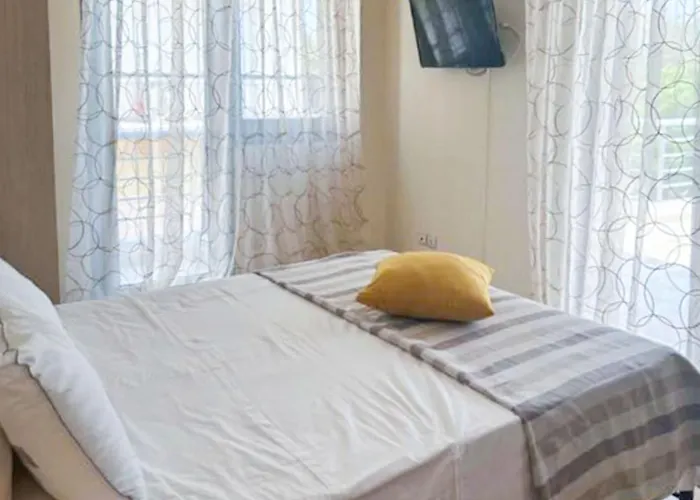 Appartement Cozy Cental Retreats With Balconies Filiatra