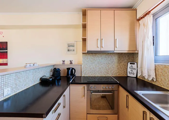 Cozy Cental Retreats With Balconies Appartement Filiatra