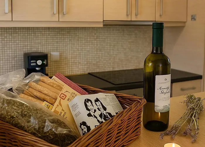 Appartement Cozy Cental Retreats With Balconies *